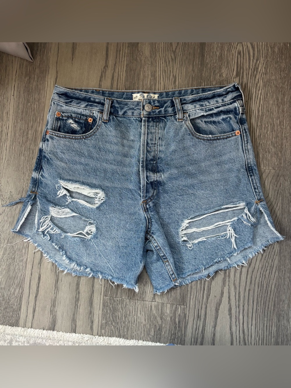 Free People We The Free Distressed Denim Cutoff Shorts Size 28